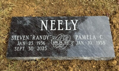 Bahama Blue granite flat marker with a polished finish. Bahama Blue granite flat marker with a polished finish.