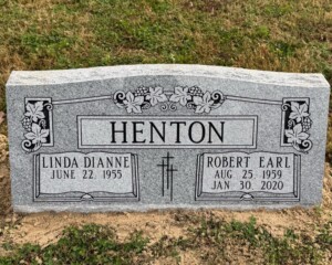 Georgia Grey granite slant marker with a serpentine top and polished face. Georgia Grey granite slant marker with a serpentine top and polished face.