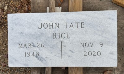 White marble flat marker with a natural finish. White marble flat marker with a natural finish.